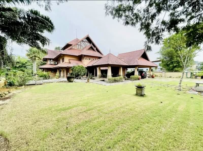 Bungalow for Sale in Country Heights (Kajang) - Michelle Chan - PropertyGuru.com.my