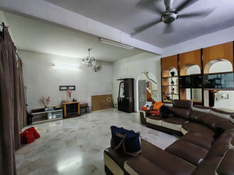 2-storey Terraced House for Sale in Ipoh (Perak) - Iris Cheong - Living Room - PropertyGuru.com.my