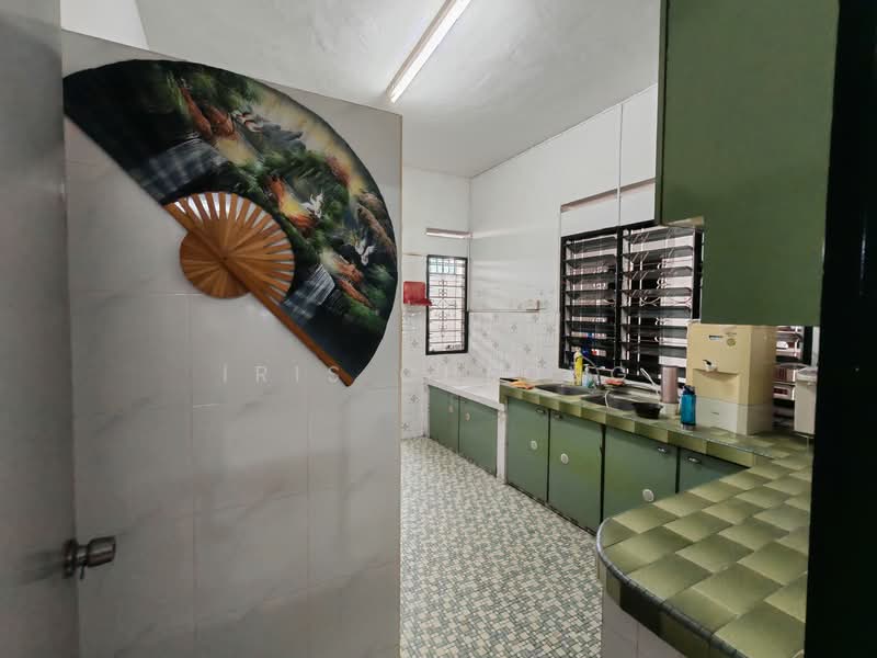 2-storey Terraced House for Sale in Ipoh (Perak) - Iris Cheong - Kitchen - PropertyGuru.com.my