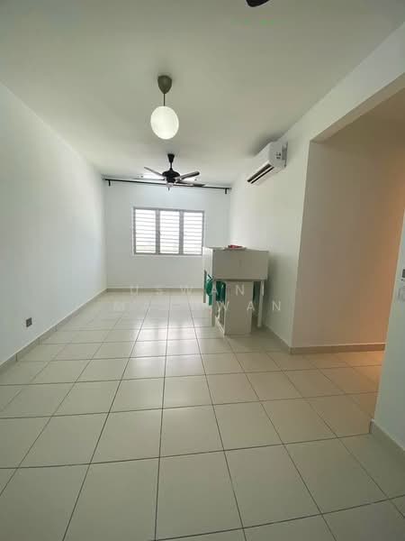 Apartment for Sale at Karisma @ Eco Majestic - Uswani Mazuwan - Living Room - PropertyGuru.com.my