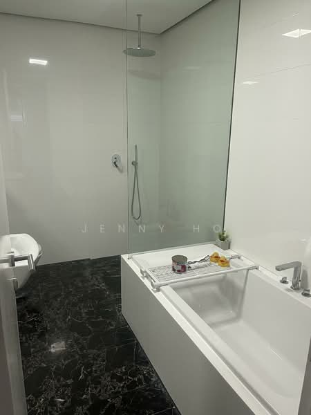 Kediaman Servis untuk Disewa di Arcoris Residences - Jenny Ho - Bathroom - PropertyGuru.com.my