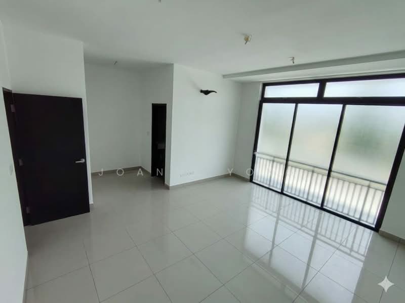 Rumah Teres 2 Tingkat untuk Dijual di Taman Pelangi Indah (Ulu Tiram) - JOANNE YONG - Living Room - PropertyGuru.com.my