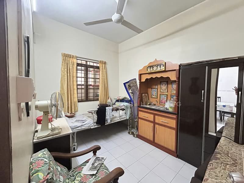 2-storey Terraced House for Sale in Taman Silibin (Ipoh) - Kelvin Chong - Bedroom - PropertyGuru.com.my