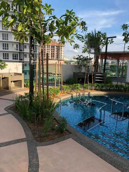 Servis Apartment untuk Disewa di Tiara Mutiara 2 - Jade Gan - Pool - PropertyGuru.com.my