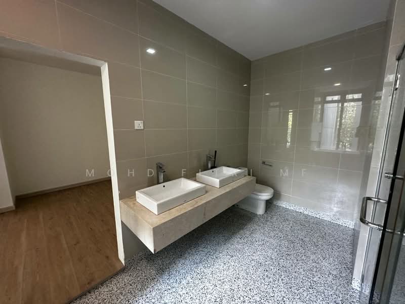 Zero-Lot Bungalow for Sale in Cyberjaya (Selangor) - Mohd Fitri MF - Bathroom - PropertyGuru.com.my