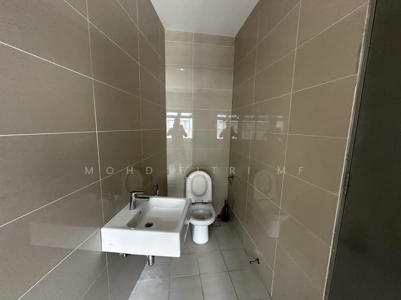 Zero-Lot Bungalow for Sale in Cyberjaya (Selangor) - Mohd Fitri MF - Bathroom - PropertyGuru.com.my