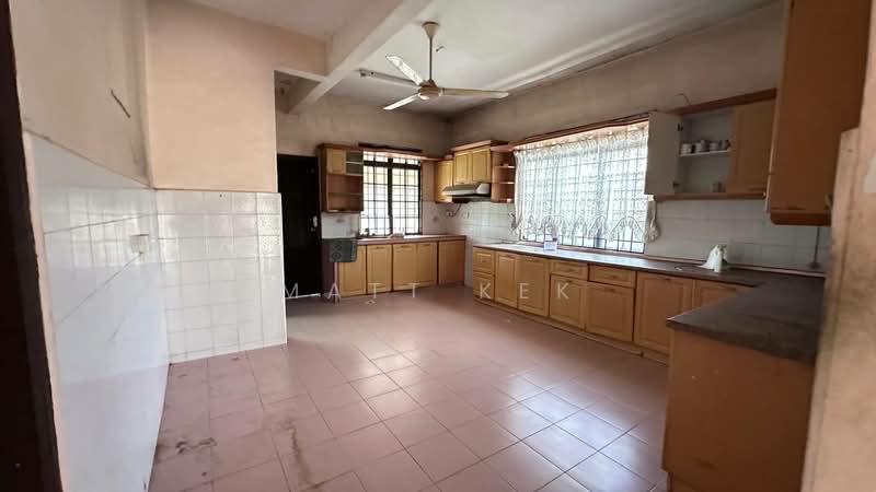 Semi-Detached House for Sale in Kampung Tarom (Johor Bahru) - Matt Kek - Kitchen - PropertyGuru.com.my