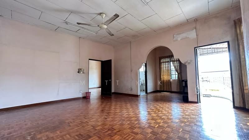 Rumah Berkembar untuk Disewa di Kampung Tarom (Johor Bahru) - Matt Kek - master bedroom - PropertyGuru.com.my