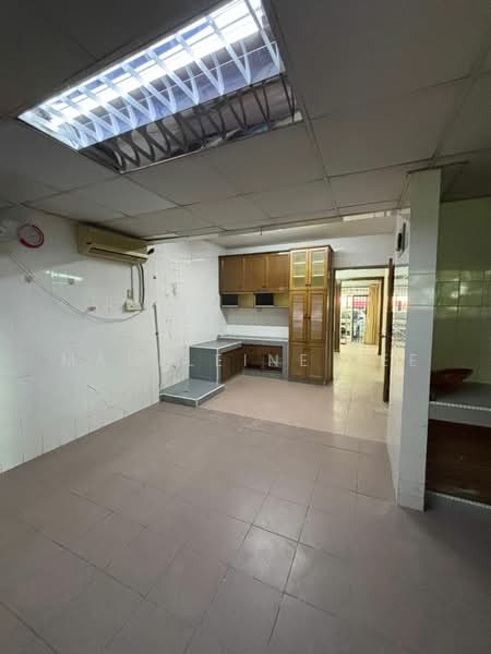 Rumah Teres 2 Tingkat untuk Dijual di Taman Kasugui (Penampang) - Madeleine Lee - Kitchen - PropertyGuru.com.my
