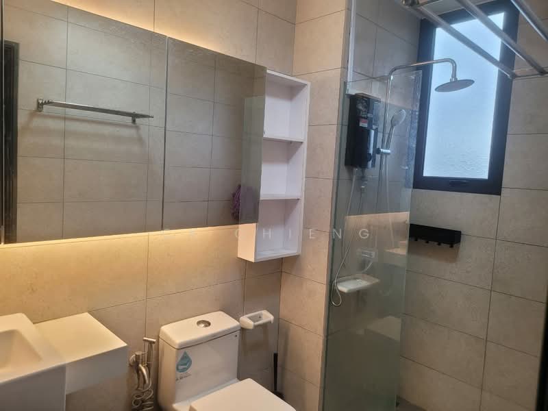 Servis Apartment untuk Disewa di Aera Residence - CK Chieng - Bathroom - PropertyGuru.com.my