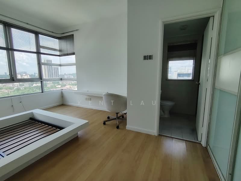 Kondominium untuk Dijual di The Tamarind - Kent Lau - Bedroom - PropertyGuru.com.my