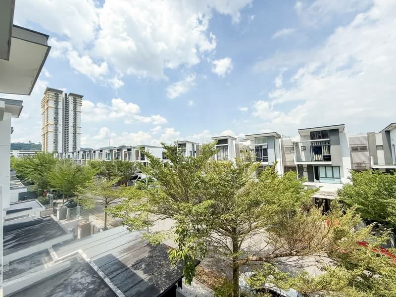 Rumah Teres 3 Tingkat untuk Dijual di Mutiara Heights (Kajang) - Ilman Nahri - Exterior - PropertyGuru.com.my