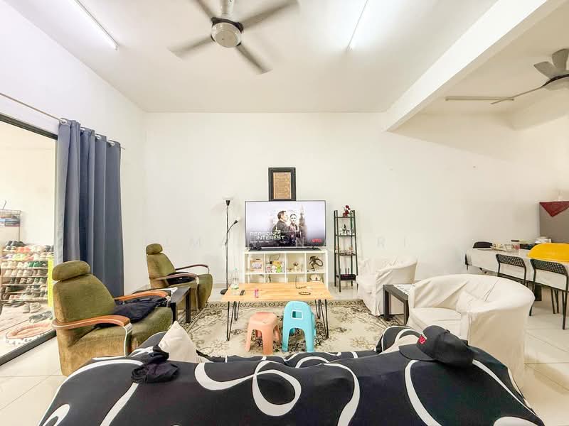 Rumah Teres 3 Tingkat untuk Dijual di Mutiara Heights (Kajang) - Ilman Nahri - Living Room - PropertyGuru.com.my