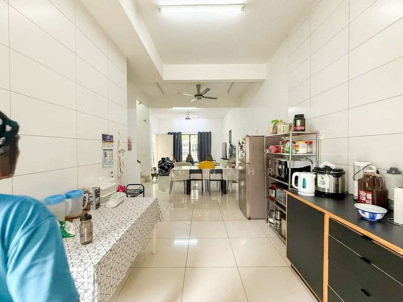 Rumah Teres 3 Tingkat untuk Dijual di Mutiara Heights (Kajang) - Ilman Nahri - Kitchen - PropertyGuru.com.my