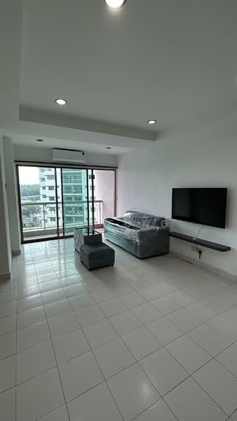 Pangsapuri untuk Disewa di Danga View Apartment - YC Fung - Living Room - PropertyGuru.com.my