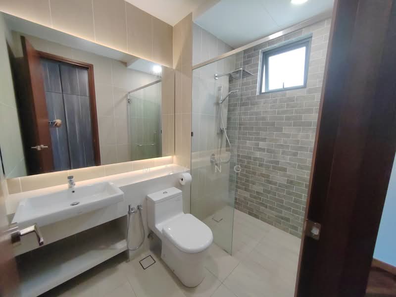 Condominium for Rent at Queens Residences Q1 @ Queens Waterfront - May Ng - Bathroom - PropertyGuru.com.my