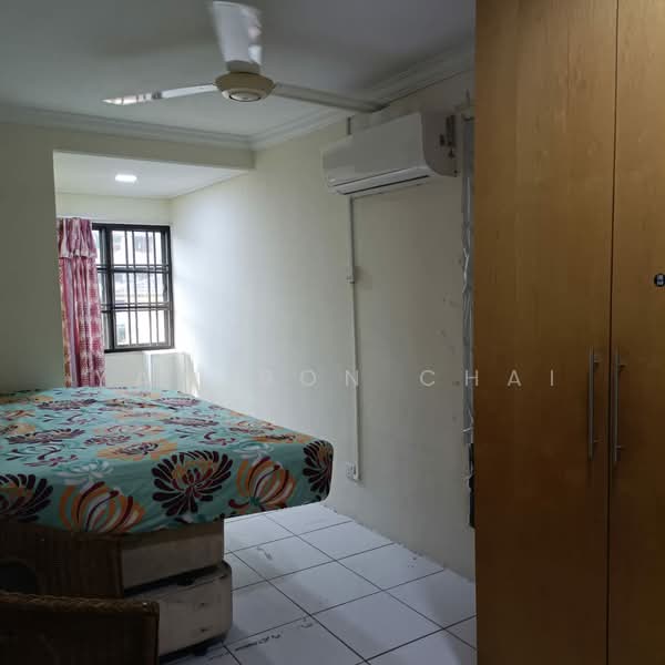 2-storey Terraced House for Sale in Taman Bukit Serdang (Seri Kembangan) - Yaw Bon Chai - Bedroom - PropertyGuru.com.my