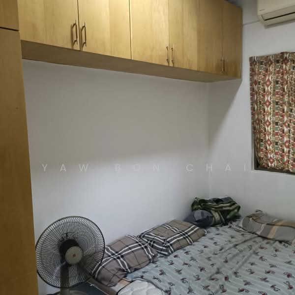2-storey Terraced House for Sale in Taman Bukit Serdang (Seri Kembangan) - Yaw Bon Chai - Bedroom - PropertyGuru.com.my