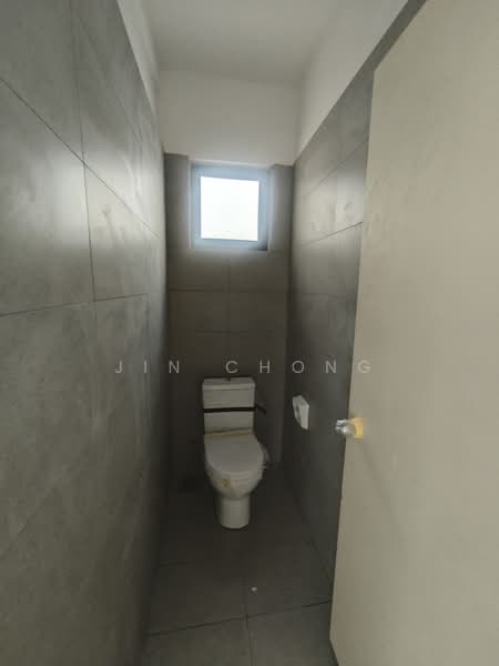 Kedai / Pejabat untuk Disewa di Johor Bahru (Johor) - Jin Chong - Bathroom - PropertyGuru.com.my