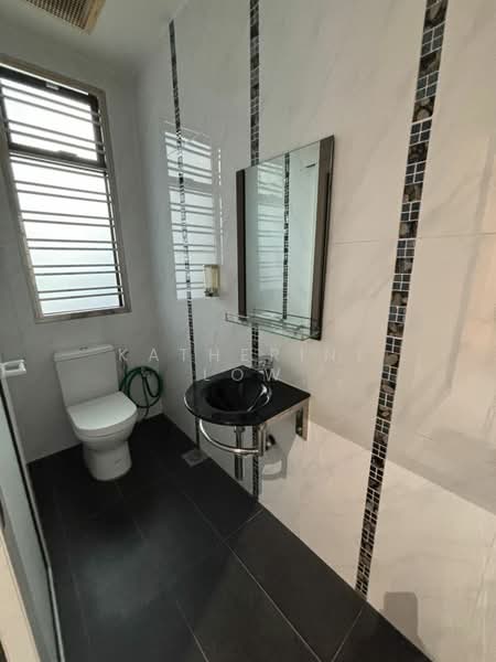 Link Bungalow for Sale in Taman Setia Indah (Tebrau) - Katherine Low - Bathroom - PropertyGuru.com.my