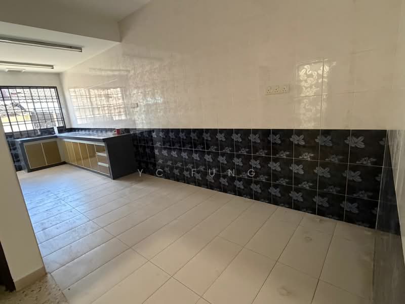 1-storey Terraced House for Sale in Taman Skudai Baru (Skudai) - YC Fung - Kitchen - PropertyGuru.com.my