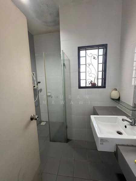 Rumah Teres 2.5 Tingkat untuk Dijual di Saujana Utama (Selangor) - Fauran Nawawi - PropertyGuru.com.my