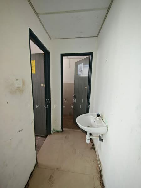 Shop for Rent in Taman Pulai Mutiara (Iskandar Puteri (Nusajaya)) - Winnie Property Johor - Corridor - PropertyGuru.com.my