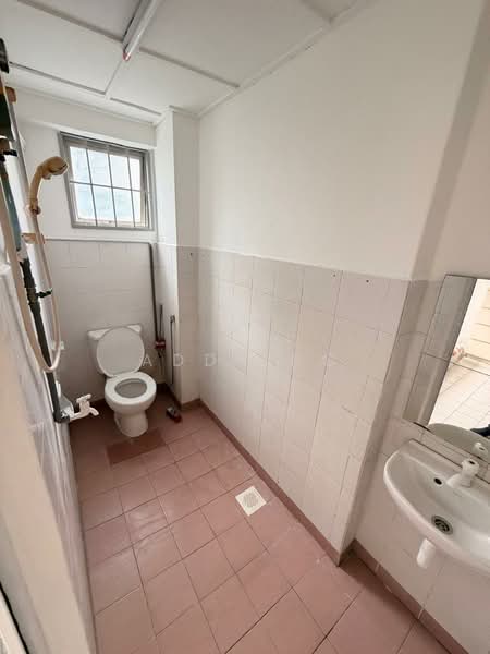 Kondominium untuk Disewa di Seri Cendekia - Addy Ng - Bathroom - PropertyGuru.com.my