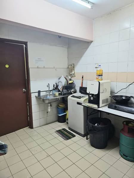 Apartment for Sale at Damai Apartment - Ken Lai - Kitchen - PropertyGuru.com.my