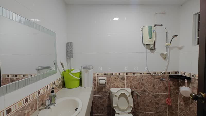 Rumah Berkembar untuk Dijual di Stutong (Kuching) - Sherene Kok - Bathroom - PropertyGuru.com.my
