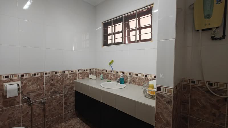 Rumah Berkembar untuk Dijual di Stutong (Kuching) - Sherene Kok - Bathroom - PropertyGuru.com.my