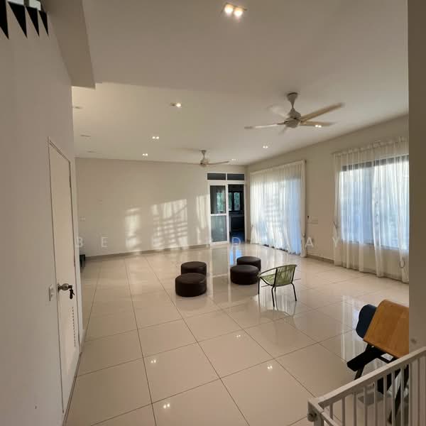 Rumah Teres 2 Tingkat untuk Dijual di Kota Kemuning (Shah Alam) - Bernard Tay - Living Room - PropertyGuru.com.my