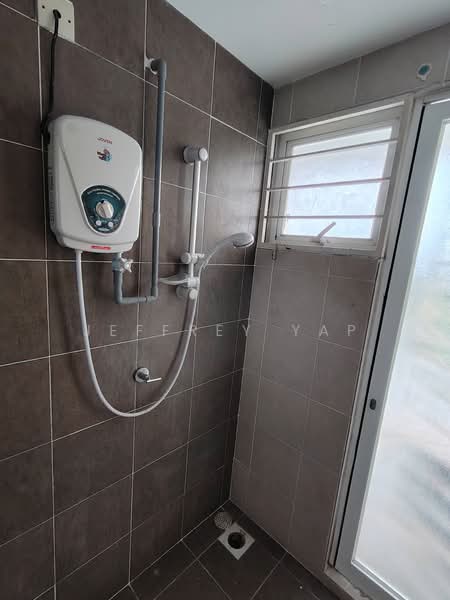 Kondominium untuk Disewa di Casa Tropika - Jeffrey Yap - Bathroom - PropertyGuru.com.my