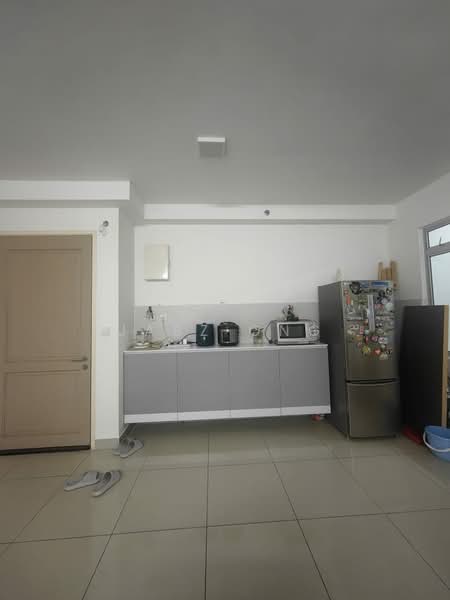 Service Residence for Sale at Austin Suites (Permata Austin) - Jasz Ong - Kitchen - PropertyGuru.com.my