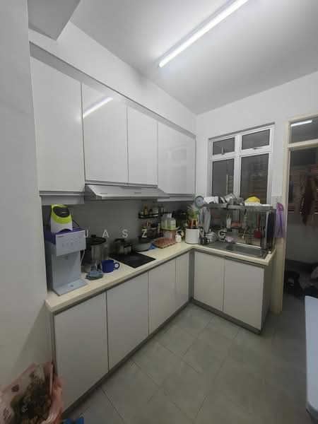 Service Residence for Sale at Austin Suites (Permata Austin) - Jasz Ong - Kitchen - PropertyGuru.com.my