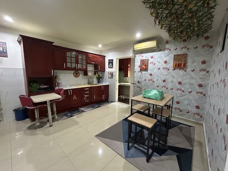 2-storey Terraced House for Sale in Sunway Kayangan (Shah Alam) - Fazie Noor - Kitchen - PropertyGuru.com.my