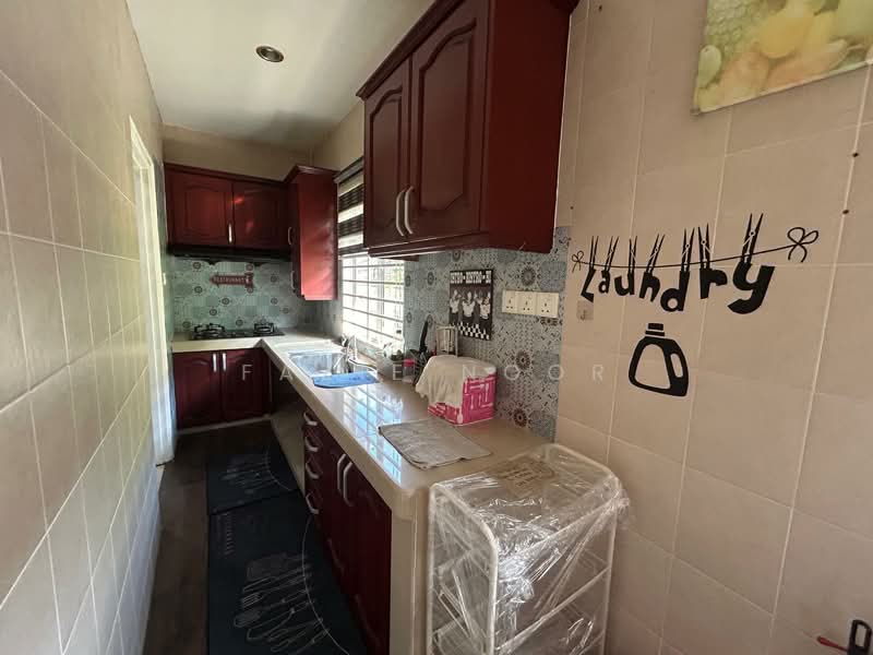 2-storey Terraced House for Sale in Sunway Kayangan (Shah Alam) - Fazie Noor - Kitchen - PropertyGuru.com.my