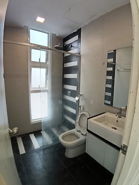 Apartment for Rent at Central Residence @ Sungai Besi - Ken Lye - Master Bathroom - PropertyGuru.com.my