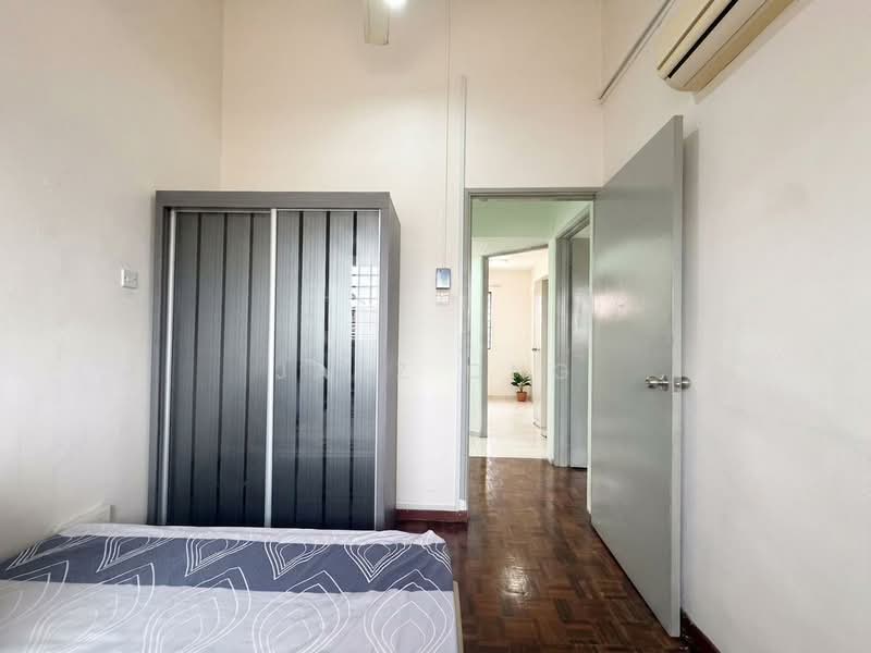 2-storey Terraced House for Sale in Taman Desa Cemerlang (Ulu Tiram) - Jasz Ong - Bedroom - PropertyGuru.com.my