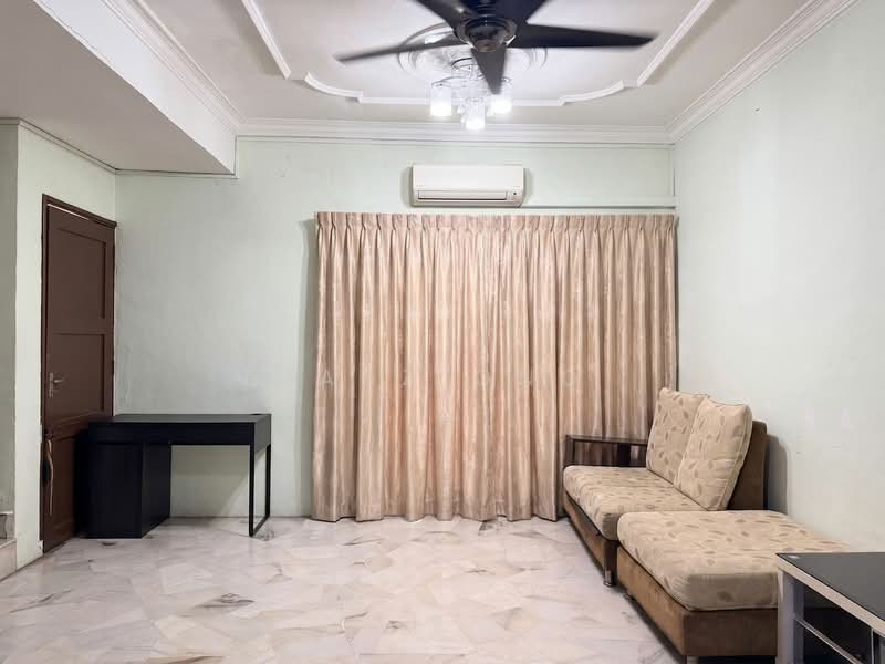 2-storey Terraced House for Sale in Taman Desa Cemerlang (Ulu Tiram) - Jasz Ong - Living Room - PropertyGuru.com.my