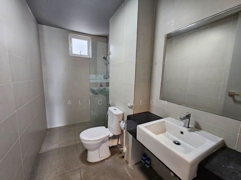 Kondominium untuk Dijual di Tropicana Bay Residences - Alice Teoh - Bathroom - PropertyGuru.com.my