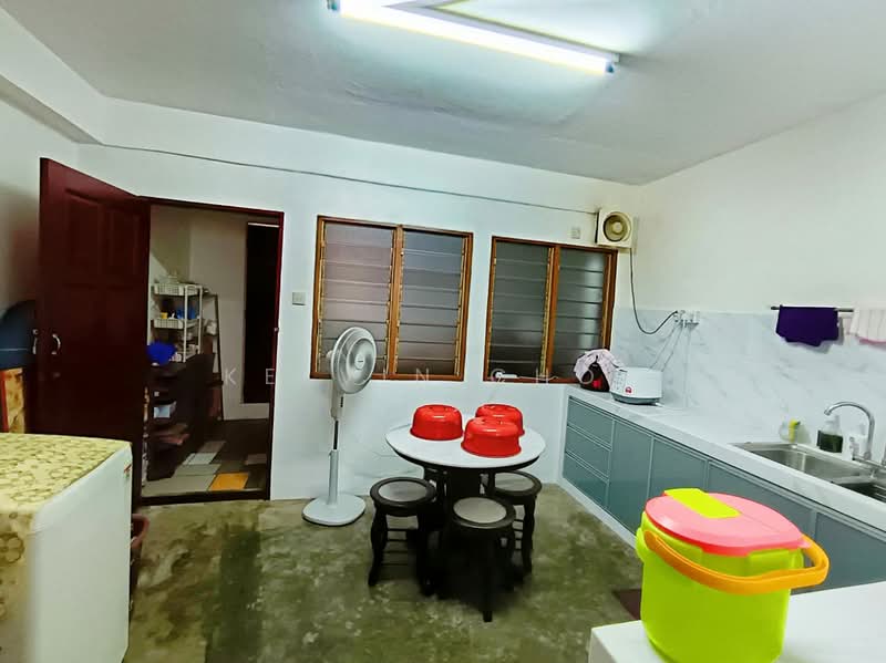 2-storey Terraced House for Sale in Taman Skudai Baru (Skudai) - Kelvin Chop - Kitchen - PropertyGuru.com.my