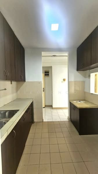 Condominium for Sale at D'aman Crimson - Riko Choo - Kitchen - PropertyGuru.com.my