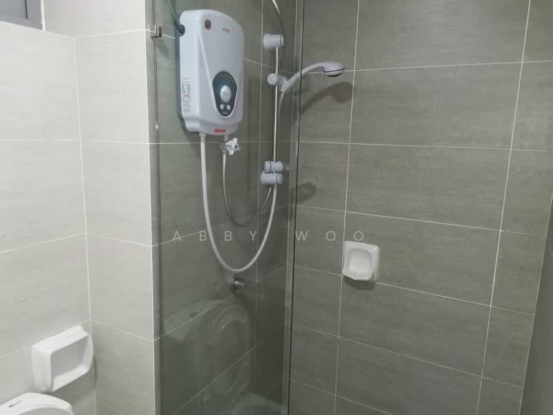 Servis Apartment untuk Disewa di Gravit8, Klang - Abby Woo - Bathroom - PropertyGuru.com.my