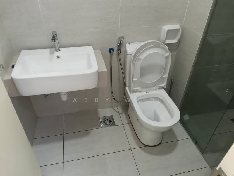 Servis Apartment untuk Disewa di Gravit8, Klang - Abby Woo - Bathroom - PropertyGuru.com.my