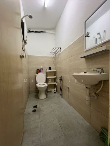 Rumah Teres untuk Dijual di Alam Damai (Cheras) - Mei SM Lee - Damai Puspa, Cheras Bathroom - PropertyGuru.com.my