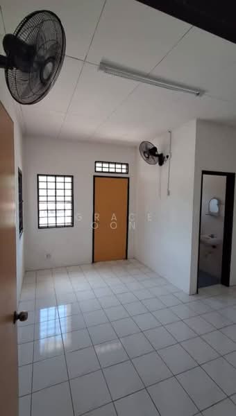 Rumah Teres 2 Tingkat untuk Disewa di Taman Lestari Perdana (Seri Kembangan) - Grace Oon - Interior - PropertyGuru.com.my