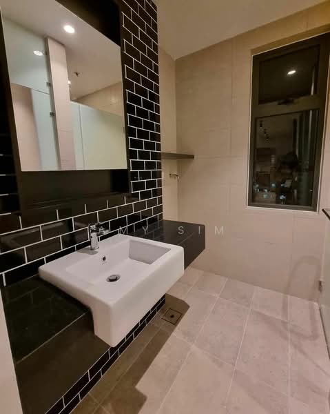 Servis Apartment untuk Disewa di Union Suites - Amy Sim - Bathroom - PropertyGuru.com.my