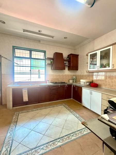 Semi-Detached House for Sale in Taman Pelangi Indah (Ulu Tiram) - CS Tan - Kitchen - PropertyGuru.com.my