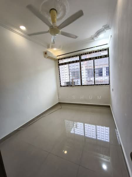 Rumah Teres 2 Tingkat untuk Dijual di Taman Bukit Mewah (Tampoi) - Keith Shum - Interior - PropertyGuru.com.my